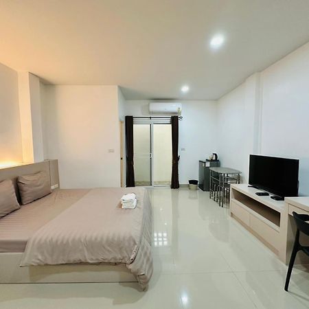 Hada House Apartment Bangkok Exterior photo