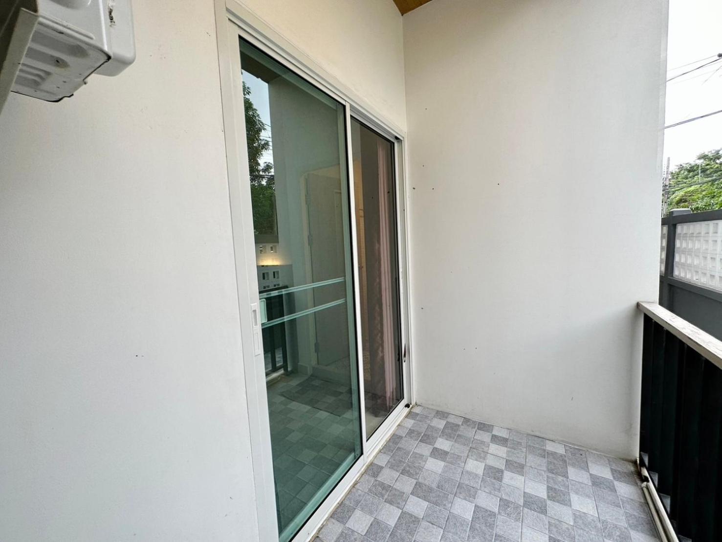 Hada House Apartment Bangkok Exterior photo